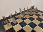 ENSEMBLE ECHECS METAL OR/ARGENT GUERRIER PLATEAU 36CM  BLEU – Image 6